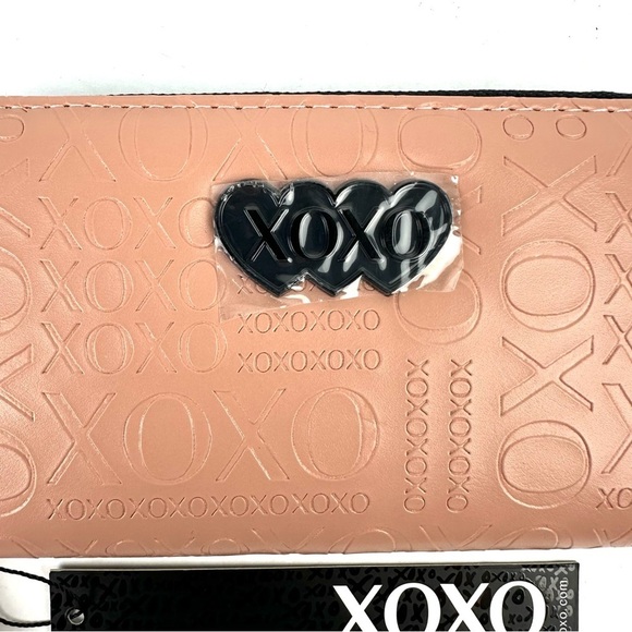 XOXO Wallet Blush Pink Hearts Zip Around Accordion Clutch Brand New - Picture 2 of 8